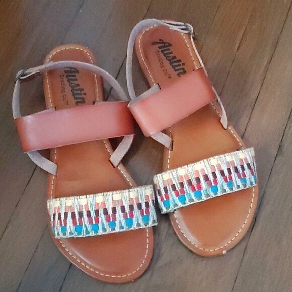 Austin Sandals - Picture 1 of 7